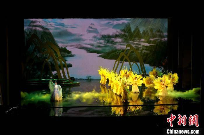 台式机莫名其妙关机游戏画面