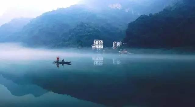 摇滚乐团的装扮