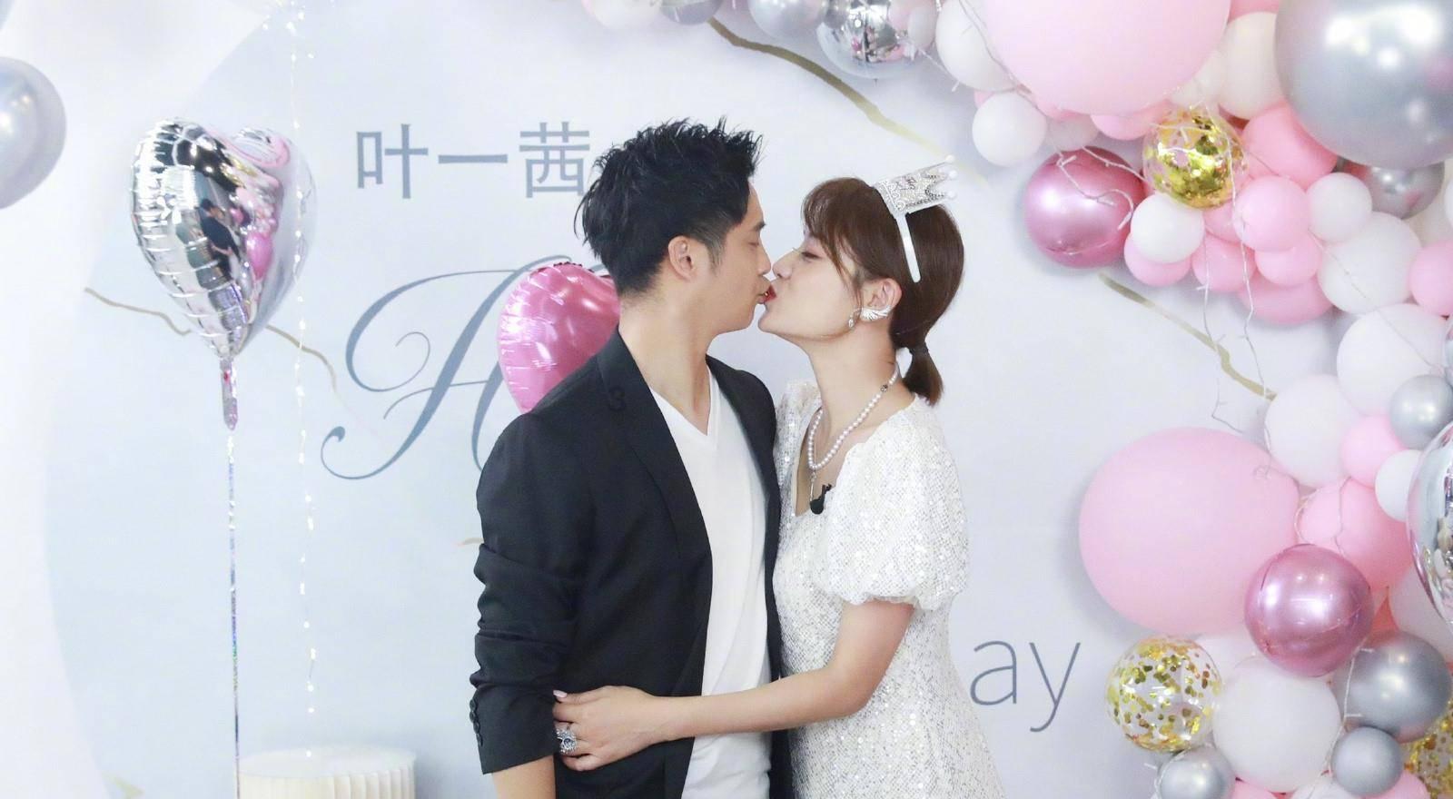 央视女神秦方:曾是重庆高考状元,39岁美丽动人却依然没嫁出去