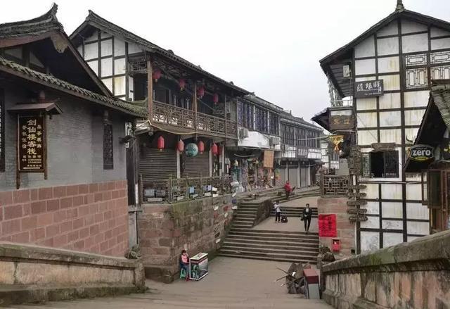 逃离木质的房屋