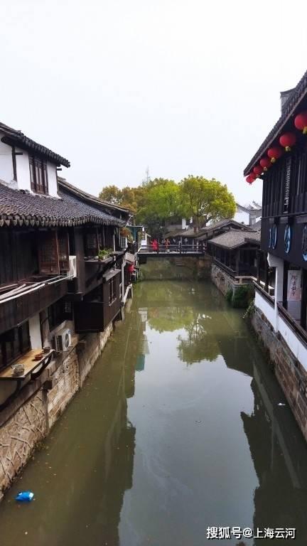 他身中七弹仍带伤指挥，敌灭他牺牲，牺牲前他说：我完成任务了